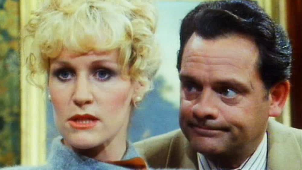 Del flirts with the antiques business in Tomorrow Never Comes